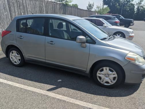 2010 Nissan Versa 1.8 S