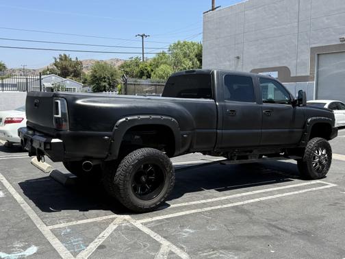 2004 Chevrolet Silverado 3500 LT Crew Cab