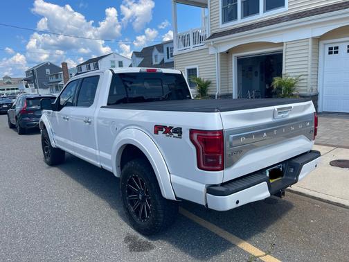 2017 Ford F-150 Platinum