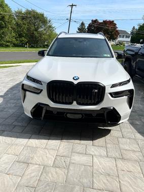 2024 BMW X7 M60i