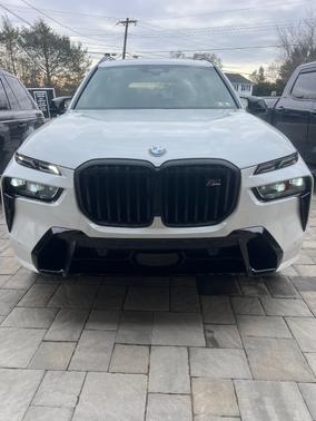 2024 BMW X7 M60i
