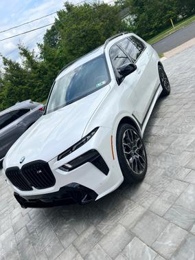 2024 BMW X7 M60i
