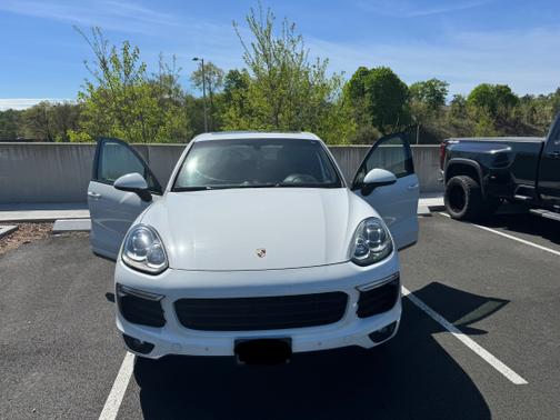 2016 Porsche Cayenne Base