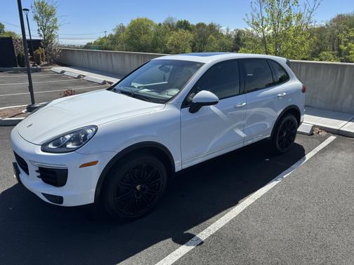 2016 Porsche Cayenne Base