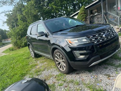 Black 2017 Ford Explorer Limited