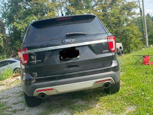 Black 2017 Ford Explorer Limited