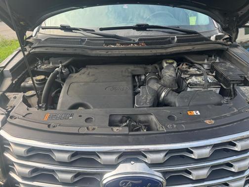 Black 2017 Ford Explorer Limited