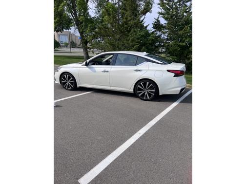 2019 Nissan Altima 2.5 Platinum