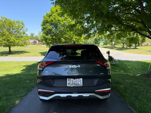 Gray 2023 Kia Sportage Hybrid LX
