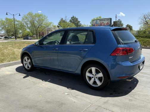 2017 Volkswagen Golf TSI Wolfsburg Edition 4-Door