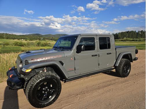 2021 Jeep Gladiator Mojave