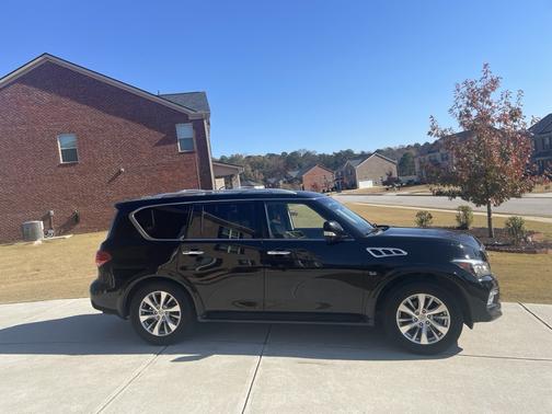 2017 INFINITI QX80 Base