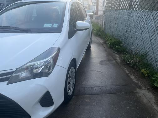 2015 Toyota Yaris L