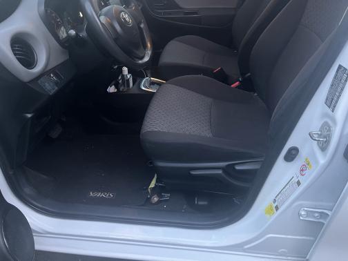 2015 Toyota Yaris L
