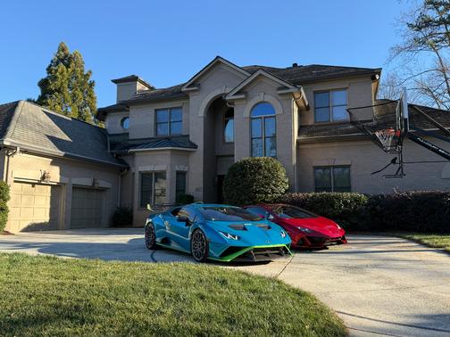 2022 Lamborghini Huracan STO Base