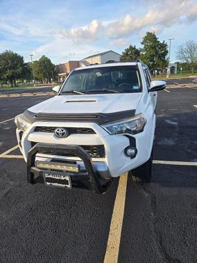 White 2016 Toyota 4Runner Trail Premium
