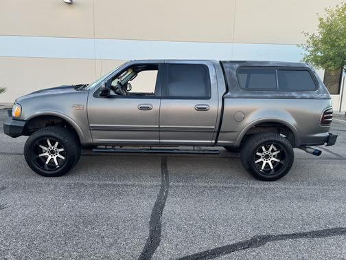 Gold 2002 Ford F-150 XLT SuperCrew