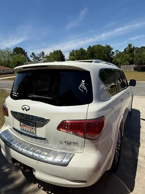 White 2015 INFINITI QX80 Base