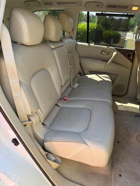 White 2015 INFINITI QX80 Base
