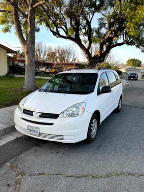 2005 Toyota Sienna CE