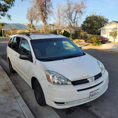 2005 Toyota Sienna CE