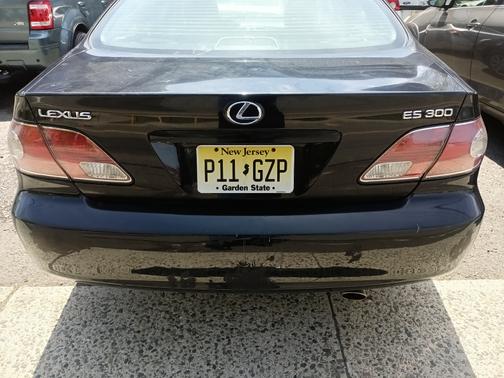 Black 2002 Lexus ES 300 Base