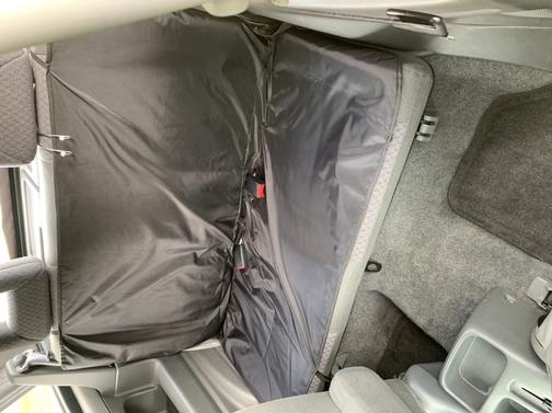 Photo 4 of 5 of 2002 Chevrolet Tracker Base