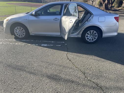 2014 Toyota Camry Hybrid LE