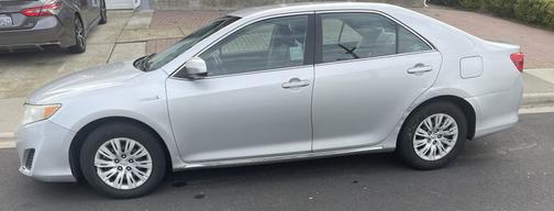2014 Toyota Camry Hybrid LE