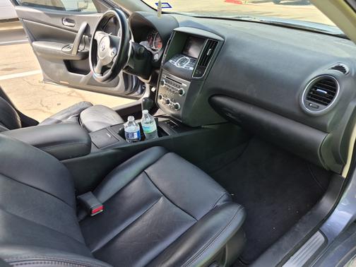 Blue 2010 Nissan Maxima SV