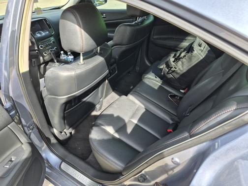 Blue 2010 Nissan Maxima SV