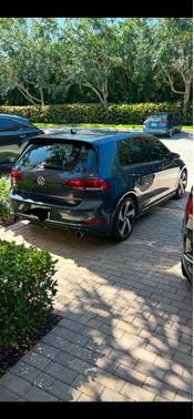 Blue 2018 Volkswagen Golf GTI 2.0T SE 4-Door