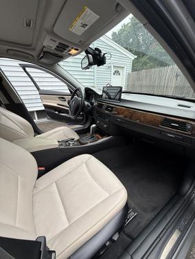 Gray 2011 BMW 328 i xDrive