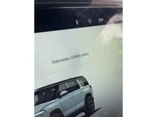 2023 Rivian R1S Adventure Quad-Motor Large Package