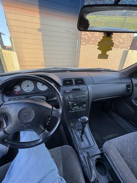 1999 Nissan Maxima SE