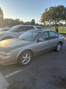 1999 Nissan Maxima SE