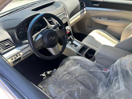 2010 Subaru Outback 2.5 i
