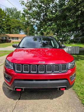 Red 2018 Jeep Compass Trailhawk