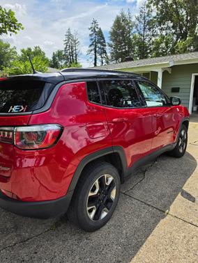 Red 2018 Jeep Compass Trailhawk