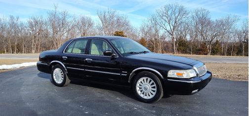 2009 Mercury Grand Marquis LS