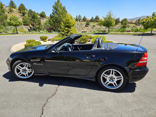 Black 2004 Mercedes-Benz SLK-Class SLK32 AMG