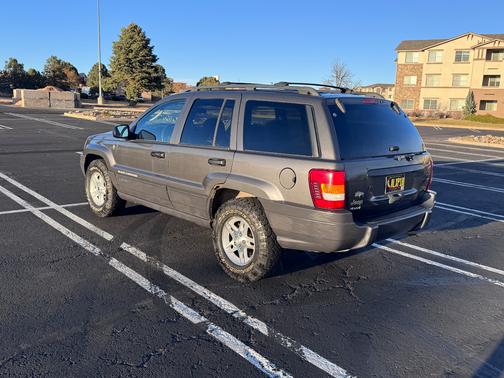 2004 Jeep Grand Cherokee Laredo