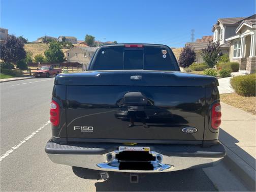 2001 Ford F-150 Lariat SuperCrew
