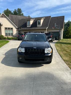 Black 2008 Jeep Grand Cherokee Laredo