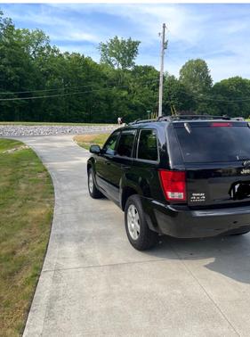 Black 2008 Jeep Grand Cherokee Laredo