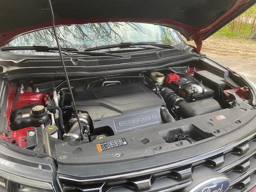Red 2016 Ford Explorer Sport