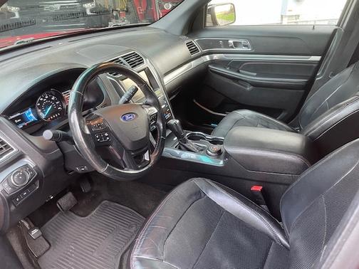 Red 2016 Ford Explorer Sport