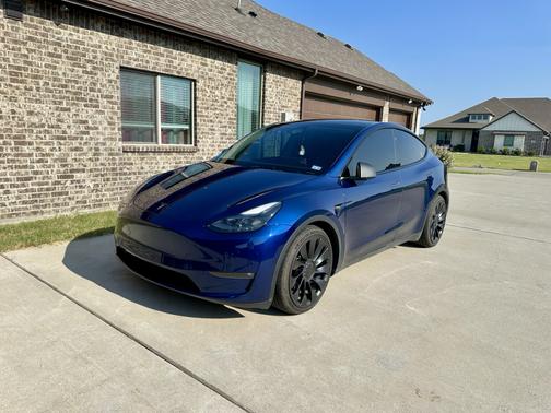 Blue 2023 Tesla Model Y Performance