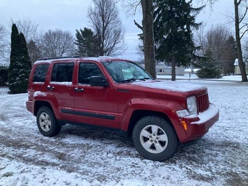 Photo 1 of 2 of 2010 Jeep Liberty Sport