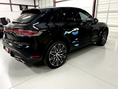 Black 2024 Porsche Macan Macan S